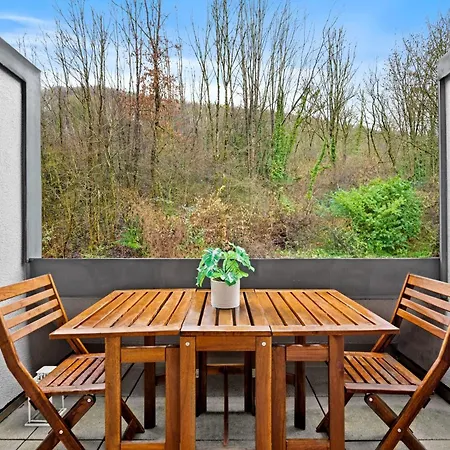 Stylish 2br With Patio & Parking Near Center Apartamento Luxemburgo