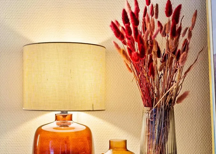 Stylish 2br With Patio & Parking Near Center Apartamento