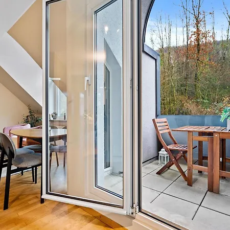 Stylish 2br With Patio & Parking Near Center Luxembourg