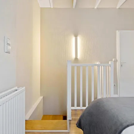 Apartamento Stylish 2br With Patio & Parking Near Center