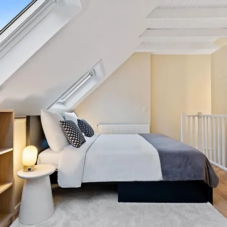 Stylish 2br With Patio & Parking Near Center * Люксембург