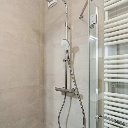 Апартаменты Stylish 2br With Patio & Parking Near Center Люксембург