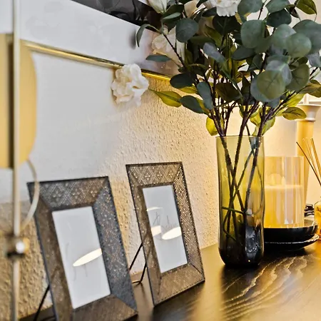 Stylish 2br With Patio & Parking Near Center * Luxemburgo