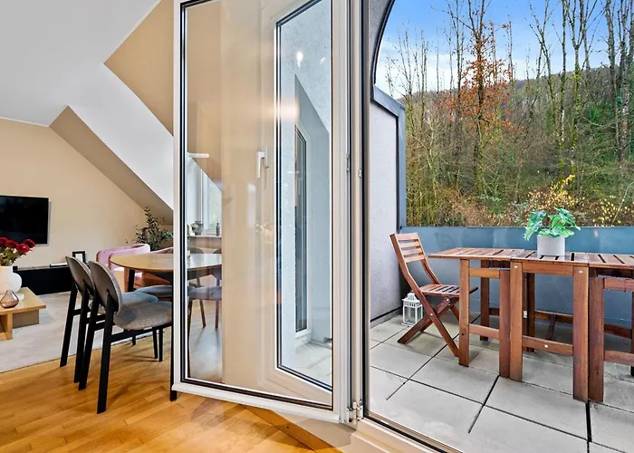 Stylish 2br With Patio & Parking Near Center Luxemburg