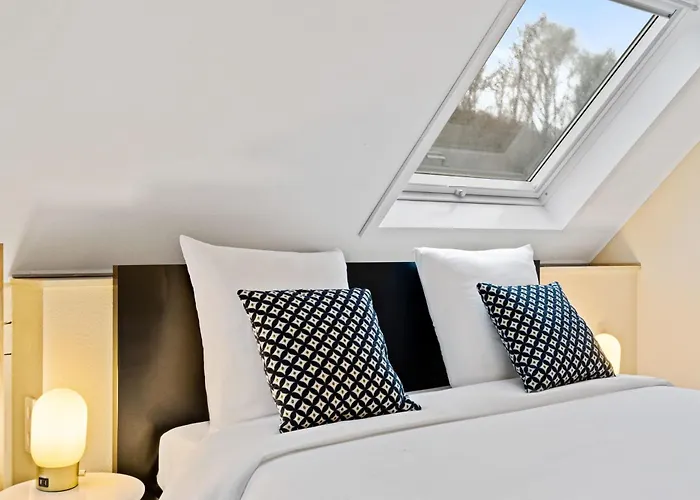 Stylish 2br With Patio & Parking Near Center Appartement Luxembourg