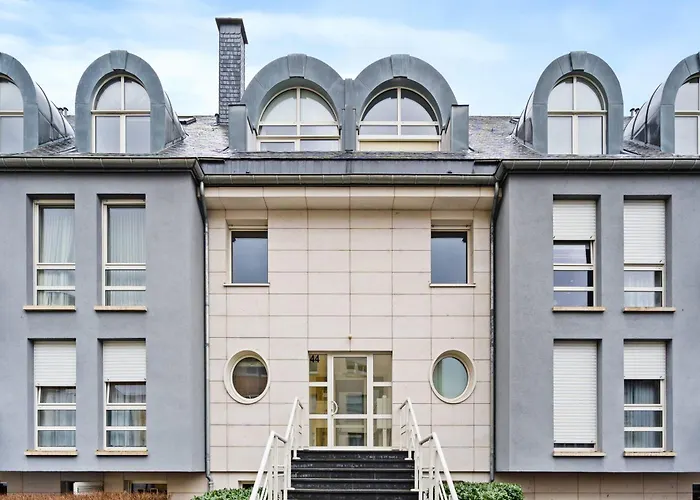 Stylish 2br With Patio & Parking Near Center Luxemburg