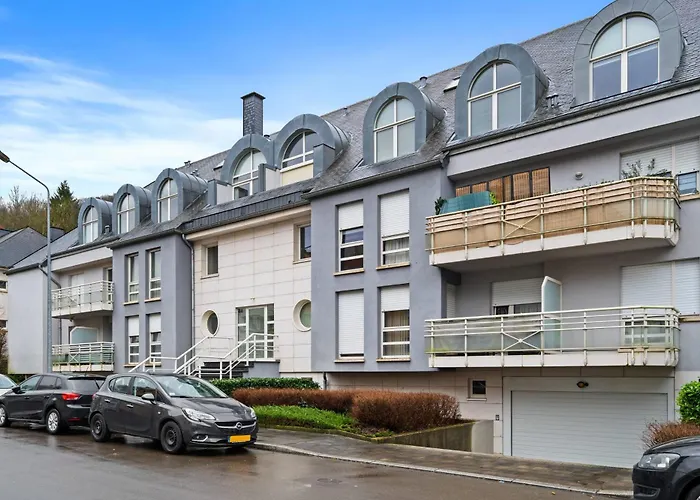 Stylish 2br With Patio & Parking Near Center Apartment *