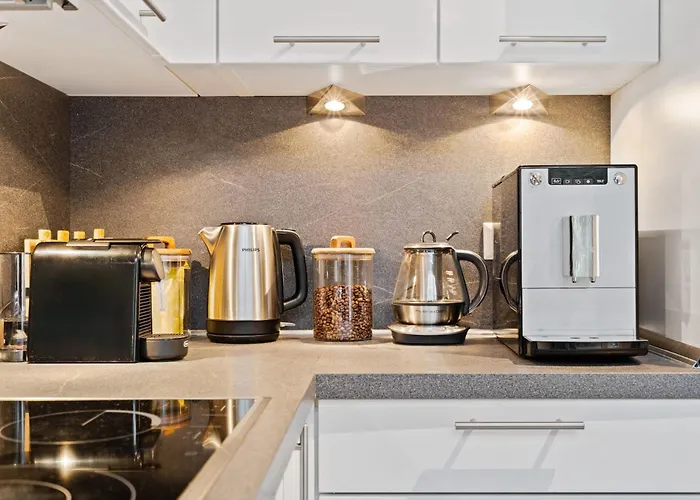 Stylish 2br With Patio & Parking Near Center Luxembourg